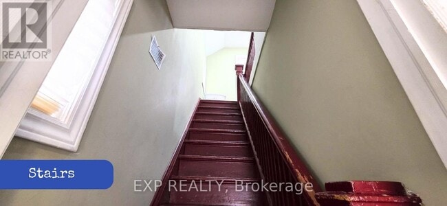 Photo - 1562 Jane St