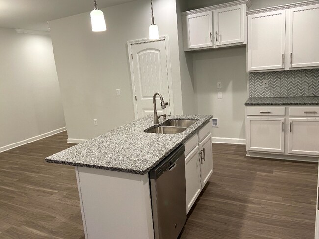 206 Hidden Run Ln