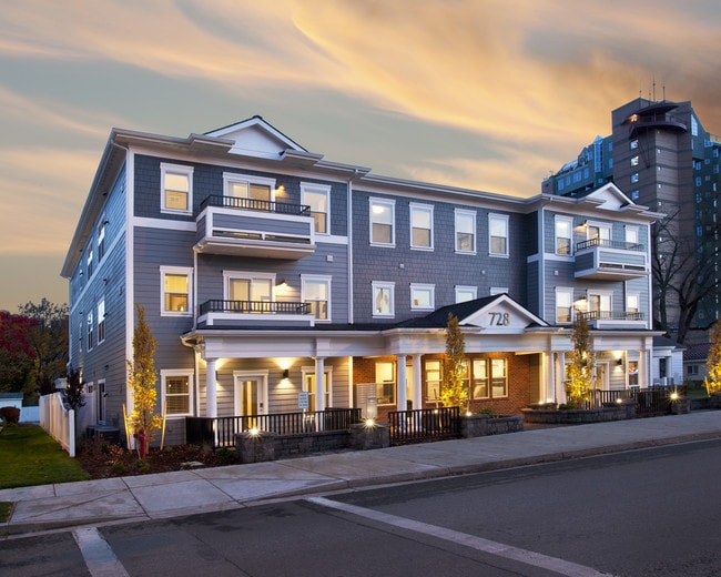 Building Photo - 728 Unit 201 Rental