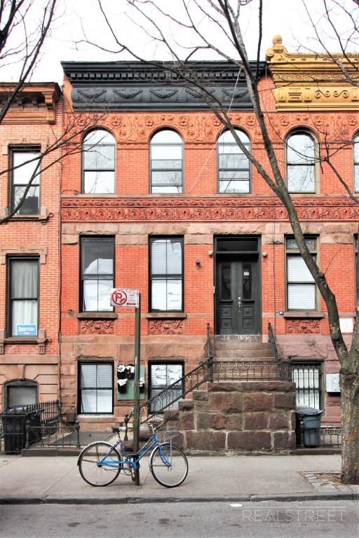 Photo - Stunning Modern Studio w Full Amenities Unit 2F