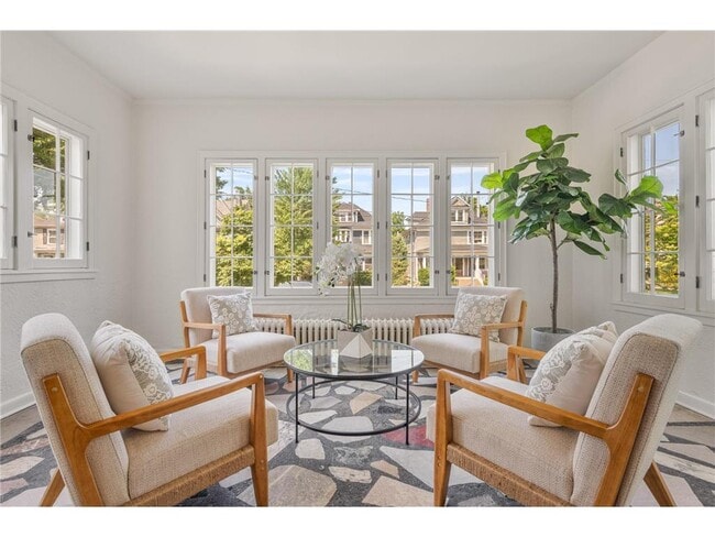 Photo - 1621 W 25th St