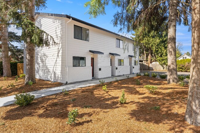 Photo - 5630 NE Everett St Unit 5630