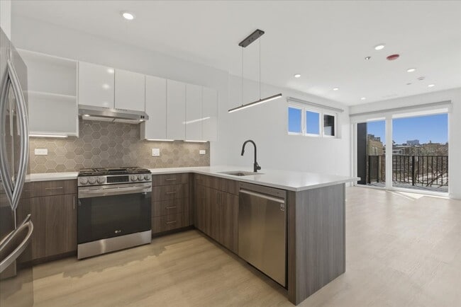 Photo - 948 W Sunnyside Ave Unit 201