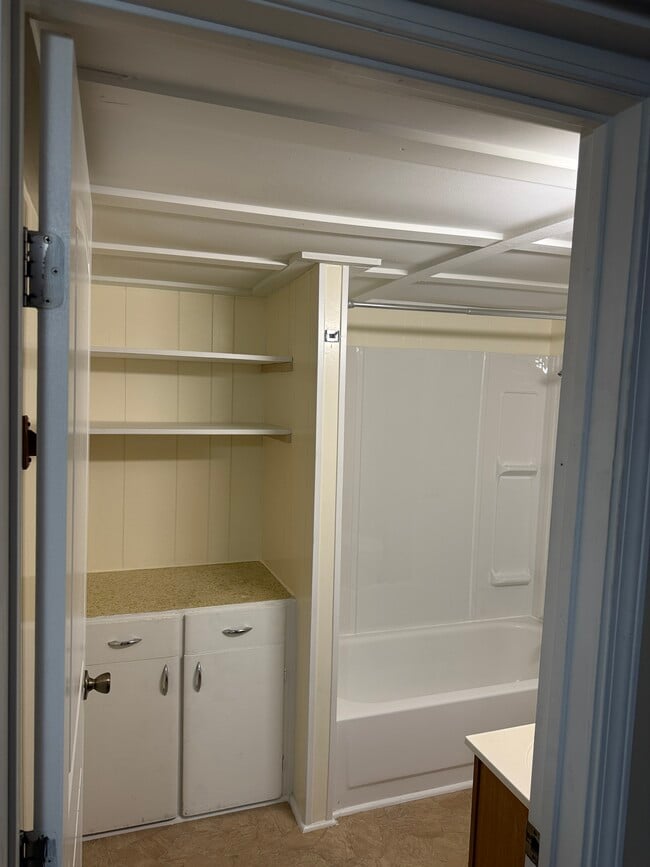 Photo - 606 Whiting Ave Unidad #3