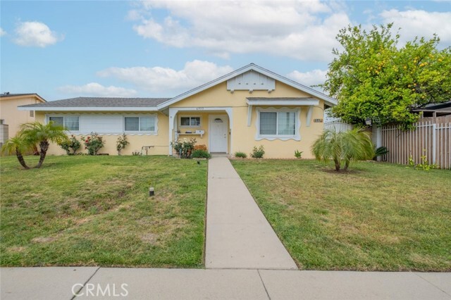 Photo - 6933 Fallbrook Ave House