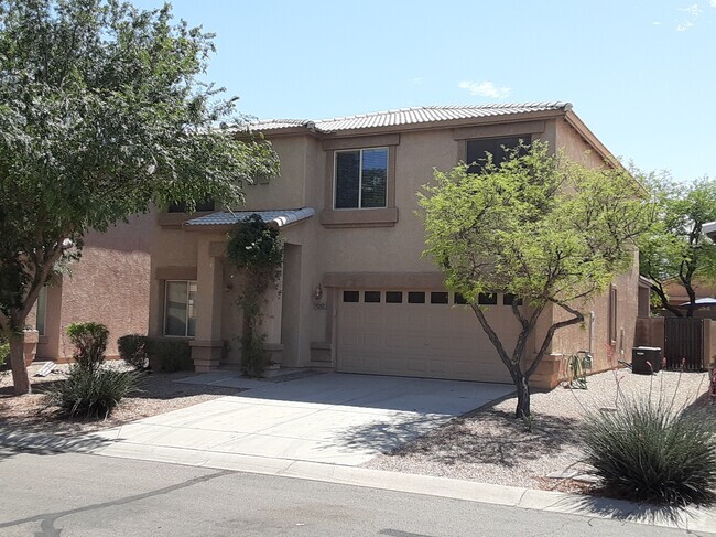 Building Photo - 1017 E Canyon Trail Rental