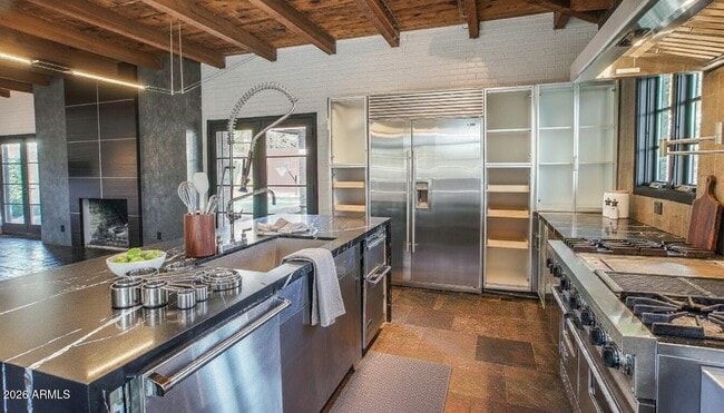 Photo - 902 W Verde Ln