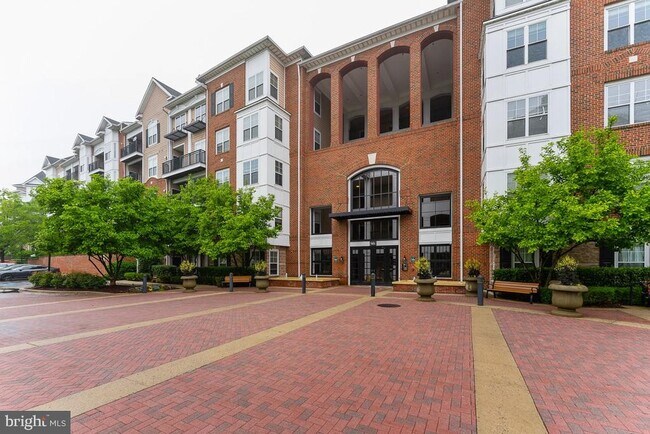 Photo - 501 Hungerford Dr Apartment Unit 144