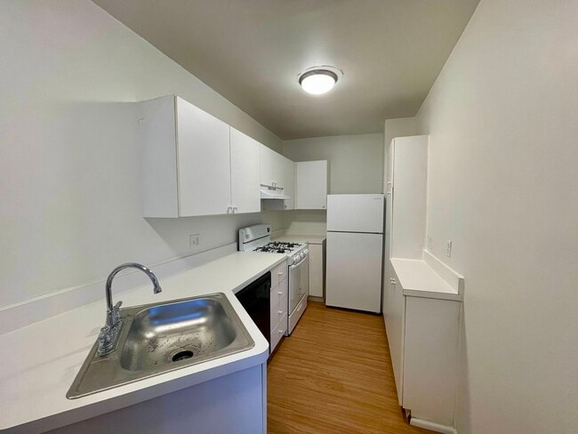 Photo - 6323 South Rosebury Ave