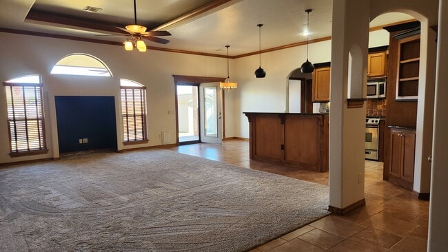 Building Photo - 3808 Kensington Dr