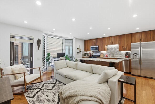 Photo - 222 S Racine Ave Unit 402