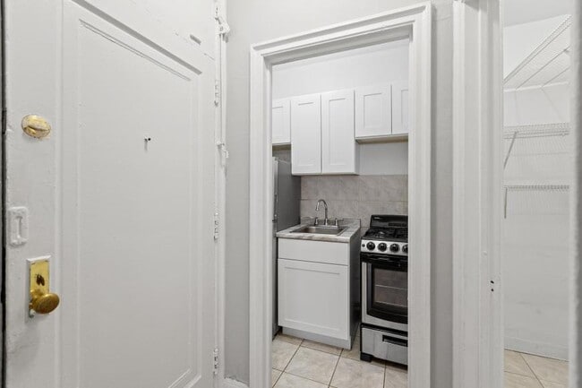 Photo - 0 bedroom in Chicago IL 60657 Unit 311