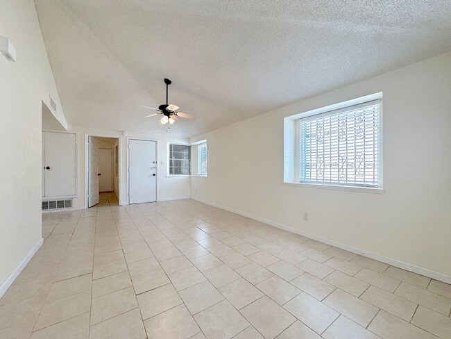Photo - Refrig A/C 2bed/2bath Duplex with Bonus Room!
