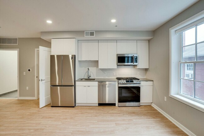 Photo - 2210 Wisconsin Ave NW Unidad 321