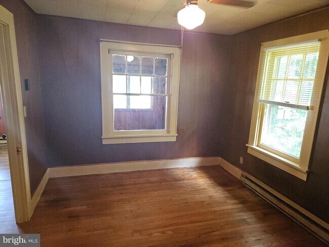 Photo - 546 N 6th St