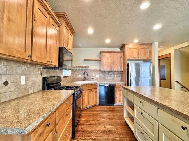 Photo - 23732 N Lakeview Blvd