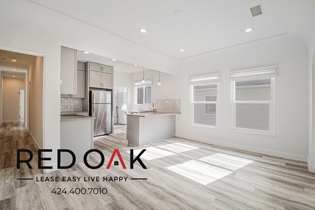 Photo - 330 N Genesee Ave Unidad 330 1/2