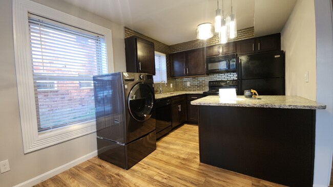 411 S Geyer Rd Unit 9B