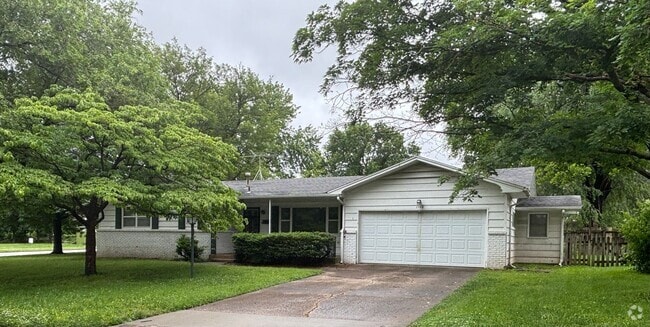 Building Photo - Near Phelps Grove Park and MSU Rental