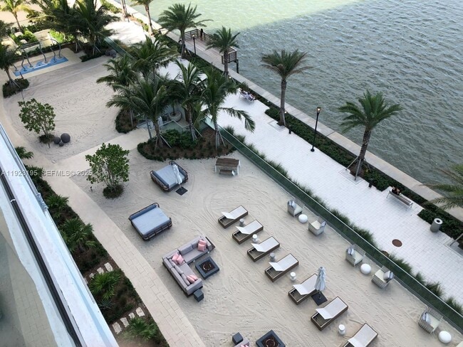 Photo - 2900 NE 7th Ave Unidad 3203