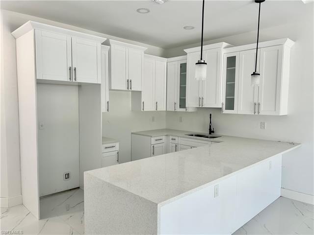 Photo - 1005 W 12th St