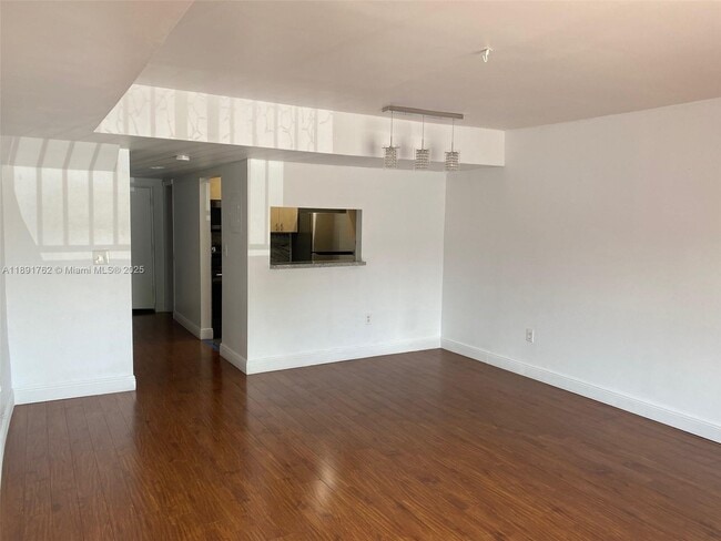 Building Photo - 250 NW 107th Ave Unit 222