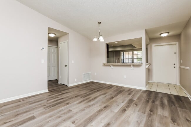 Photo - 4406 Suntree Blvd