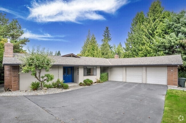 Building Photo - 9530 NE 30th St Rental