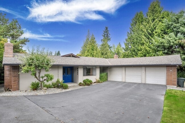 Building Photo - 9530 NE 30th St Rental