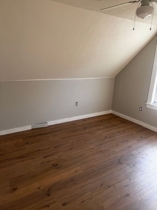 Photo - 3811 E 50th St