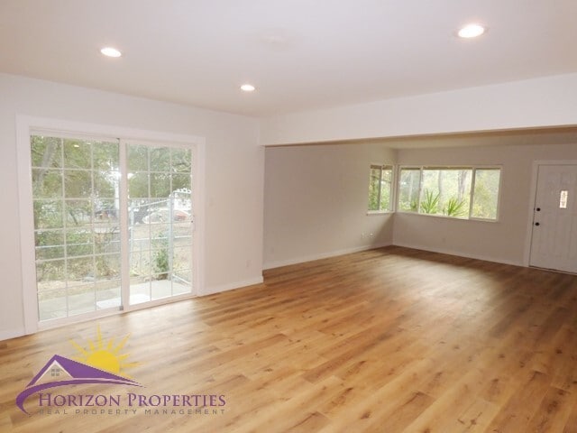 Photo - 4000-4002 Earnscliff Ave Unidad 4000 Earncliff Ave