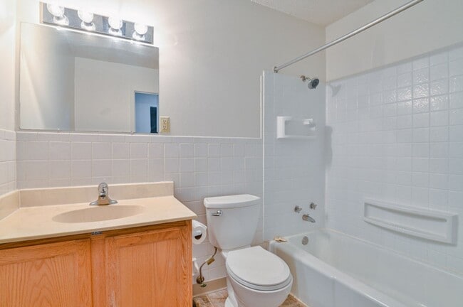 Photo - 6800- 6810 63rd Avenue