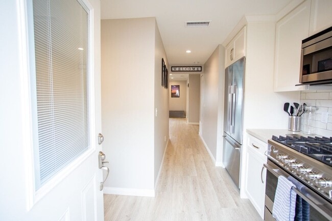 Photo - 4094-4096 Kansas Street Unit 4096