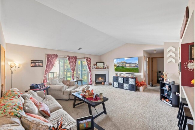 Photo - 818 Church St