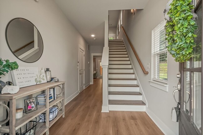 Photo - 207 Stonecrest Cir