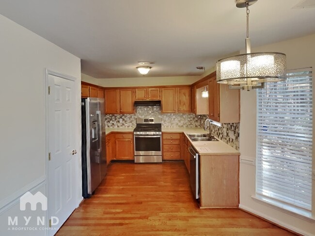 10002 Gardendale Ct