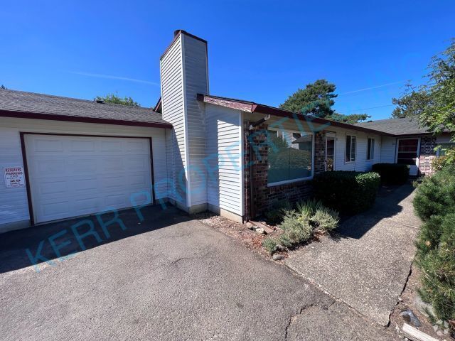 Building Photo - Charming 3-Bed, 2-Bath Retreat in Portland... Rental