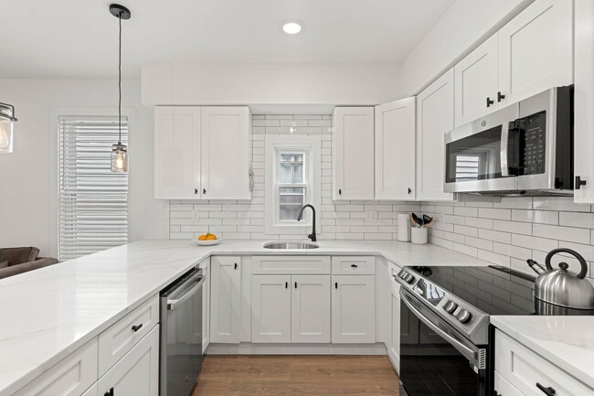 Photo - 621 E 8th St Unidad 13A