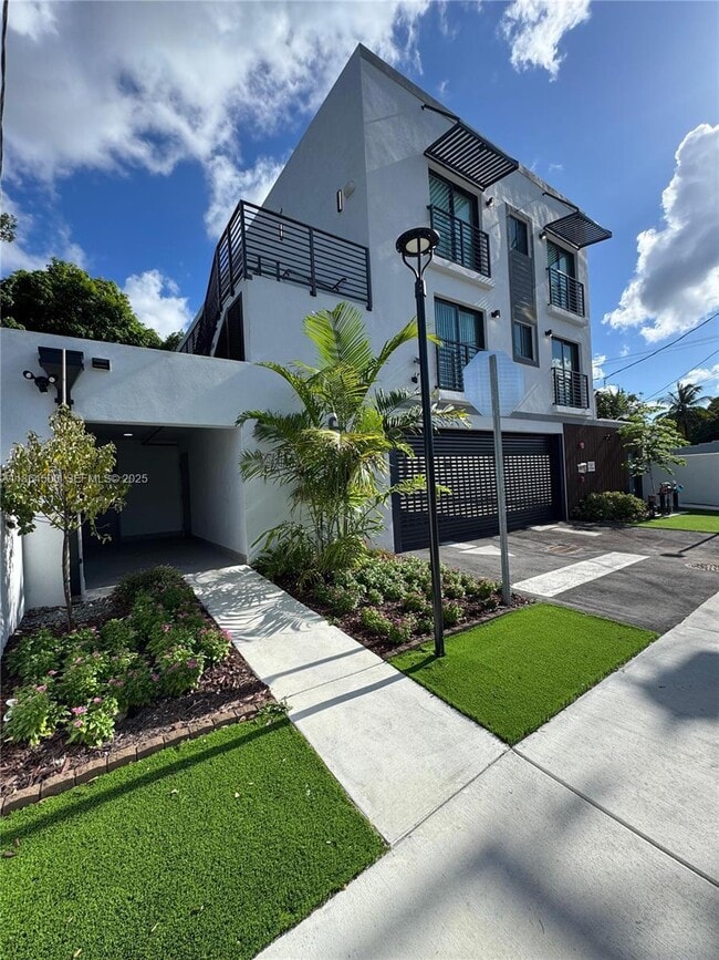 Photo - 2782 NW 46th St Unit 5