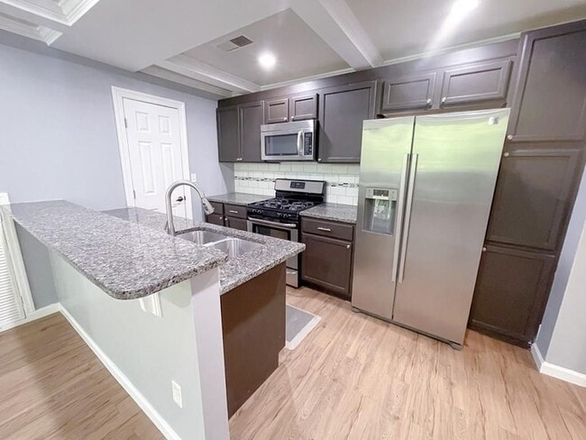 Photo - 2637 Twin Oaks Dr NW