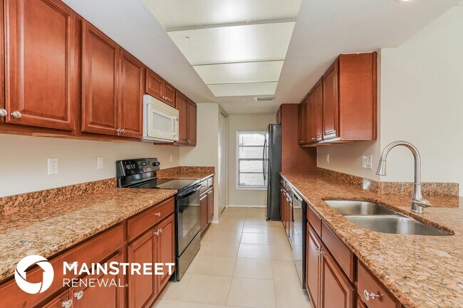 Photo - 605 SE 35th St