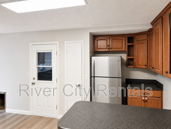 Photo - 849 Candleknoll Ln