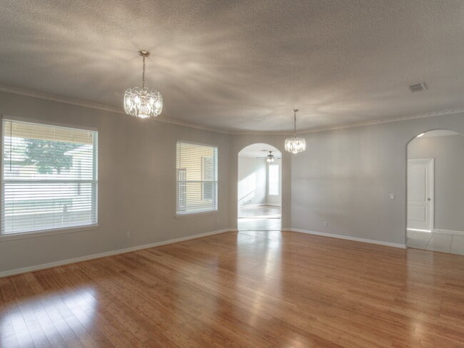 Photo - 553 Jasmine Bloom Dr