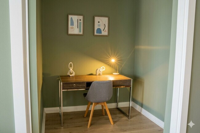 Photo - 55 Avenue Rd Unit SI ID1507402P