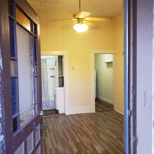 Photo - 716 N Main St Unit 1