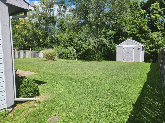 Photo - 278 Longfellow Ln