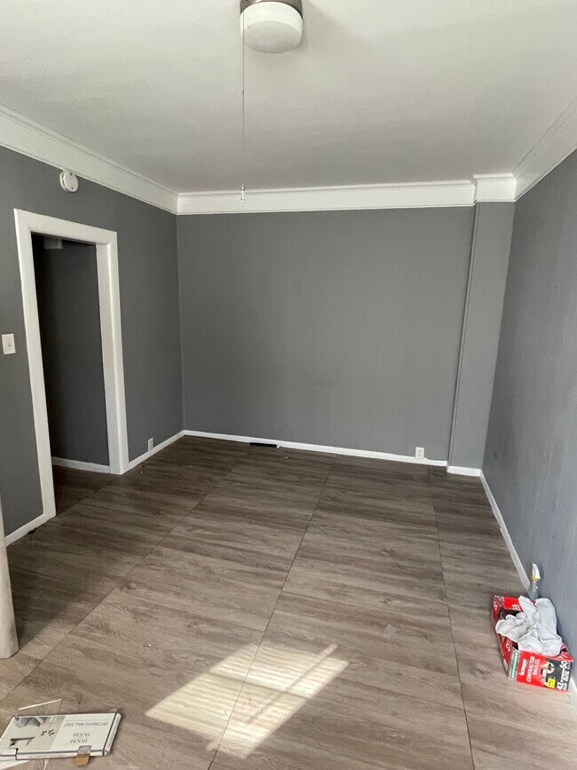 Photo - 921-923 Roosevelt St