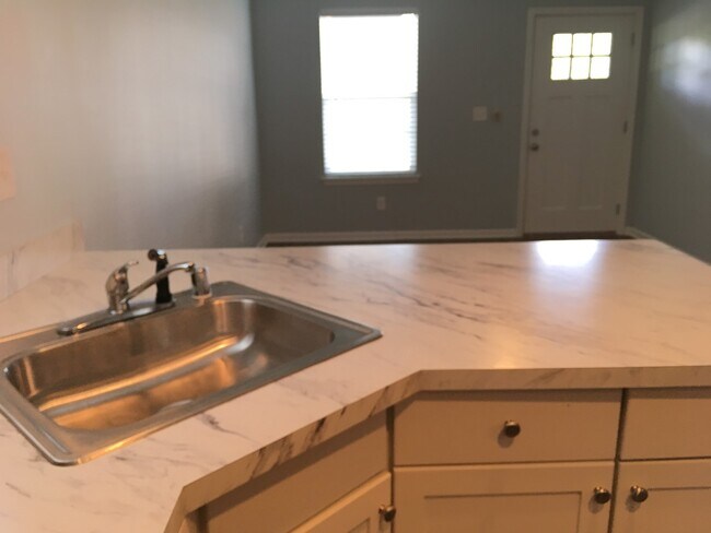 Photo - FHW914 Unit 1