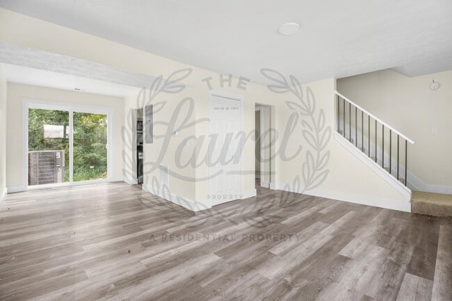 Photo - 453 S Laurel Rd