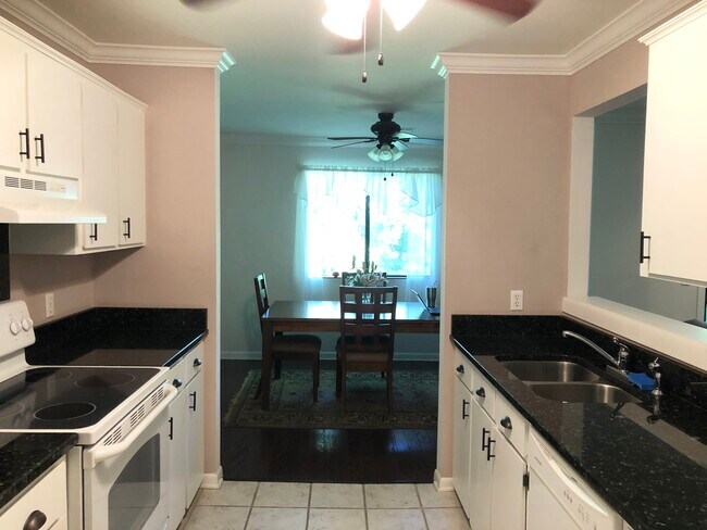 Photo - 1134 Village Creek Ln Unidad 4